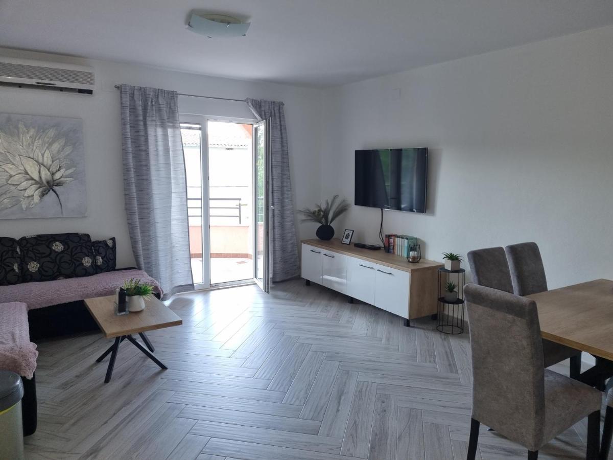 Apartments Ledic Крвавіца Екстер'єр фото